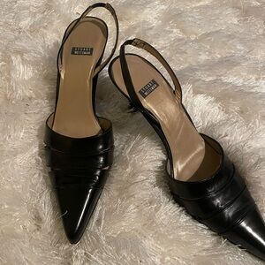 Classic sling back pumps